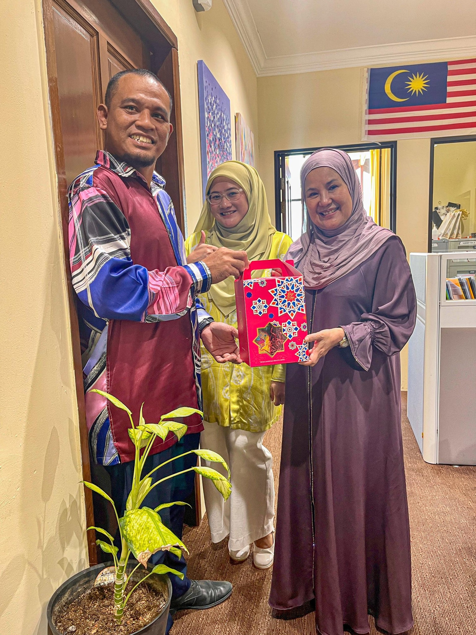 KUNJUNGAN HORMAT KEPADA PENGURUSAN TERTINGGI UMK - 3