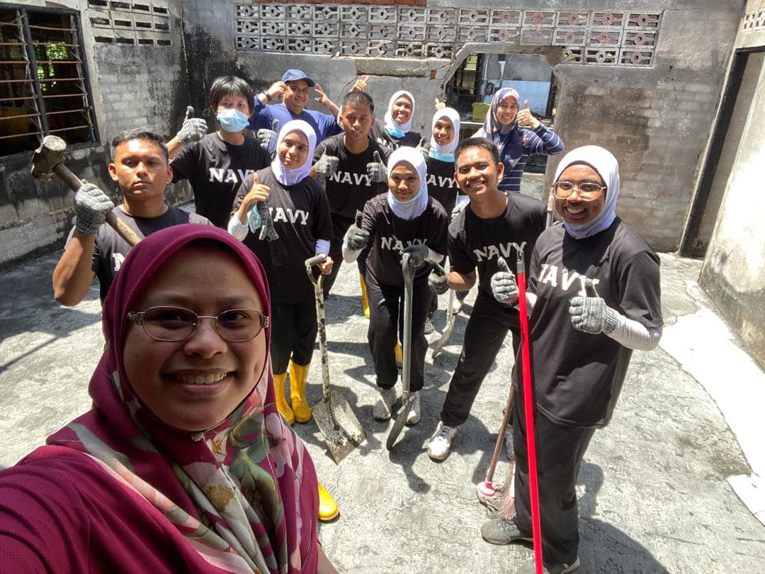 Sumbangan kecil  membantu Cik Azlina sekeluarga. - 6