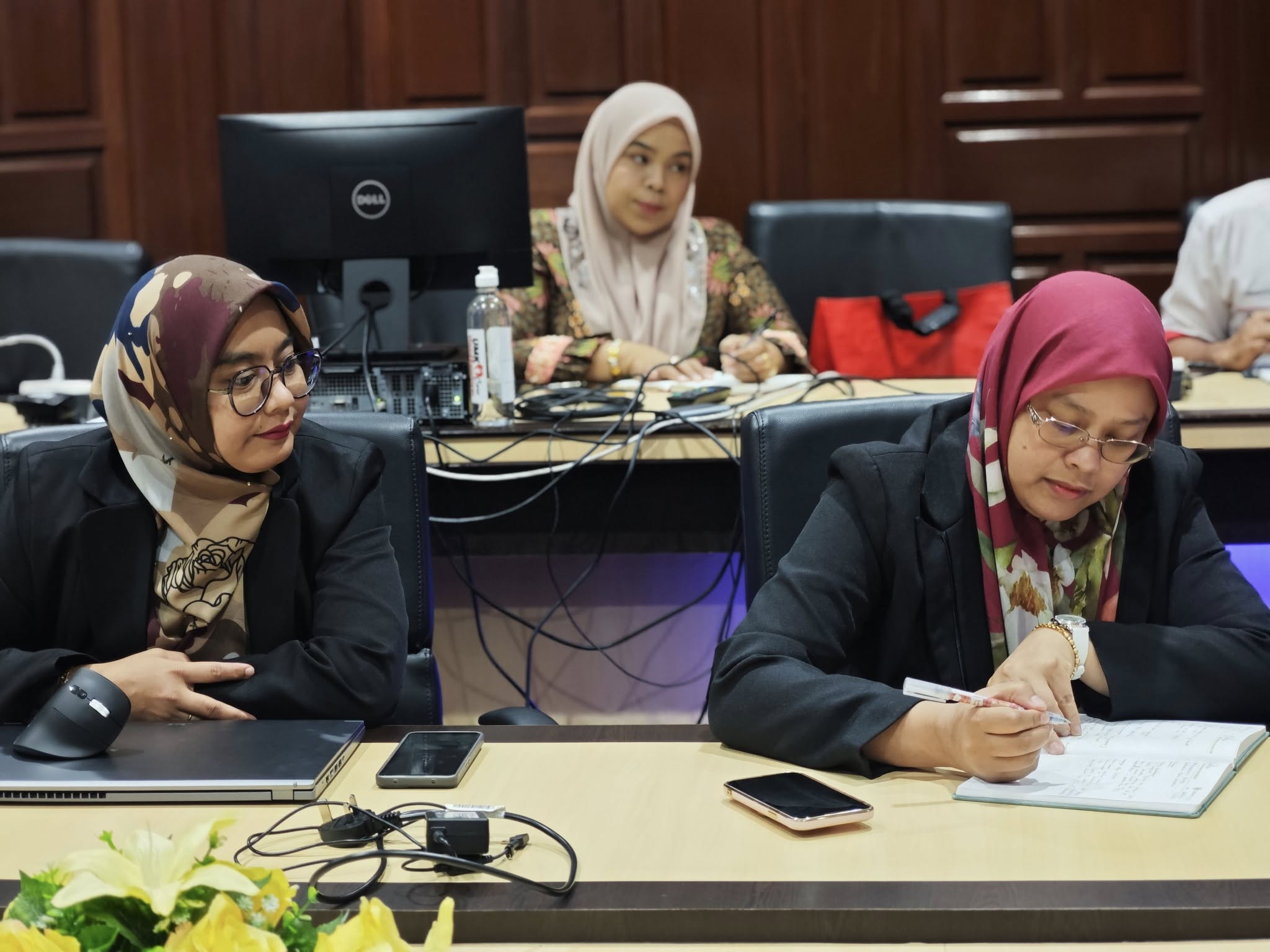 KUNJUNGAN HORMAT PERTISA BERSAMA NAIB CANSELOR UMK - 4