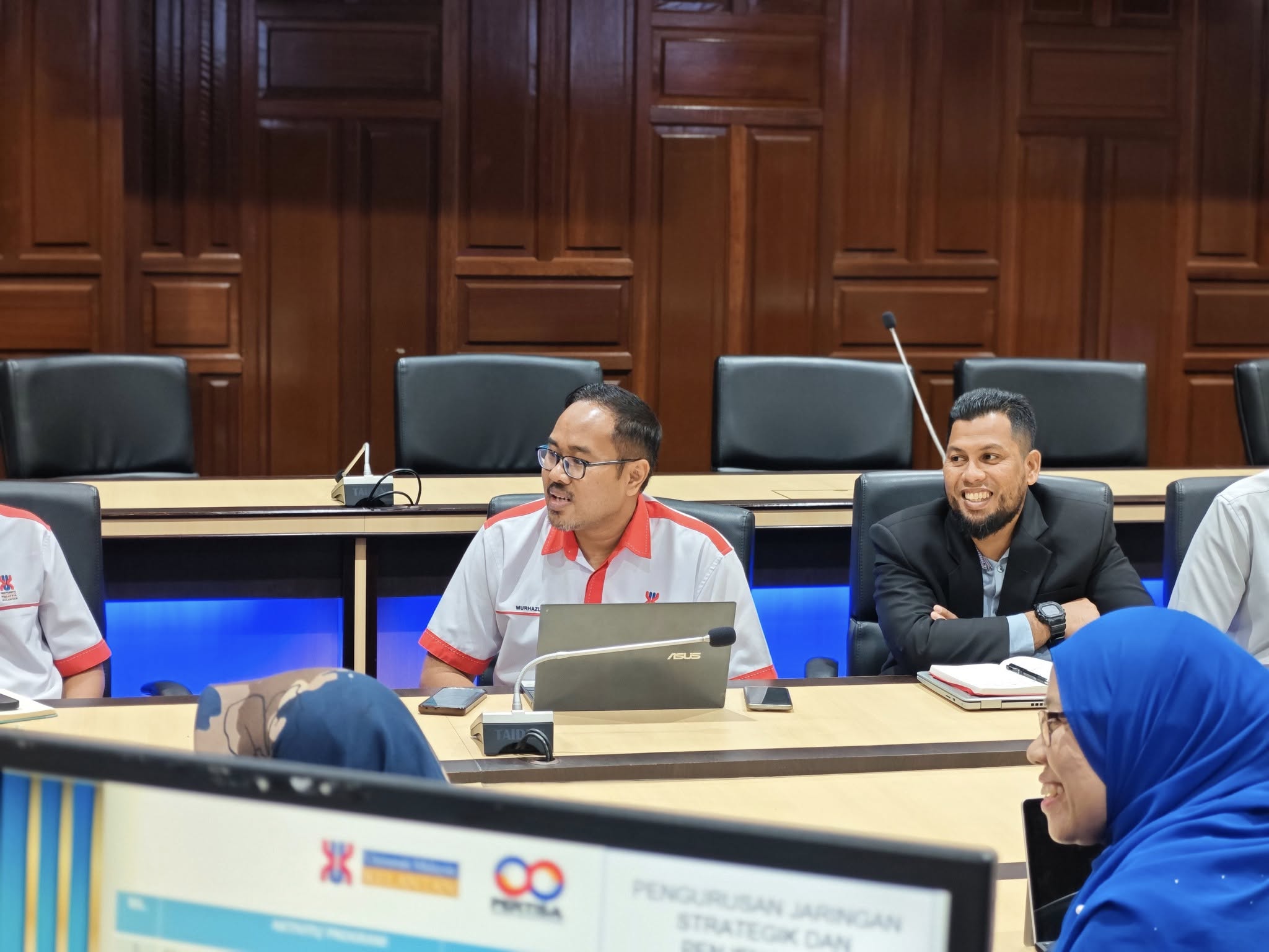 KUNJUNGAN HORMAT PERTISA BERSAMA NAIB CANSELOR UMK - 13