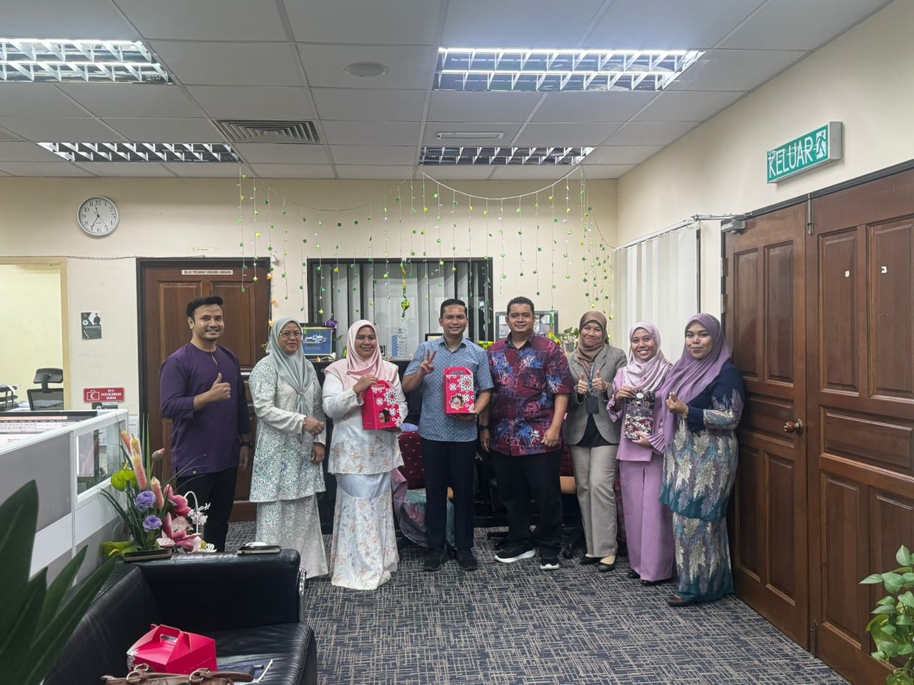 Kunjungan Hormat Kepada Pengurusan Tertinggi UMK